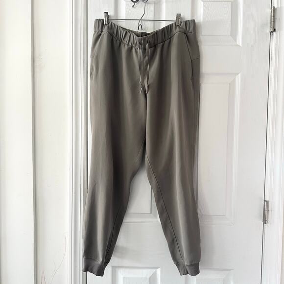 Lululemon Light Grey Sage Green On The Fly Jogger Pants Woven 28" Inseam M/L - Picture 3 of 8